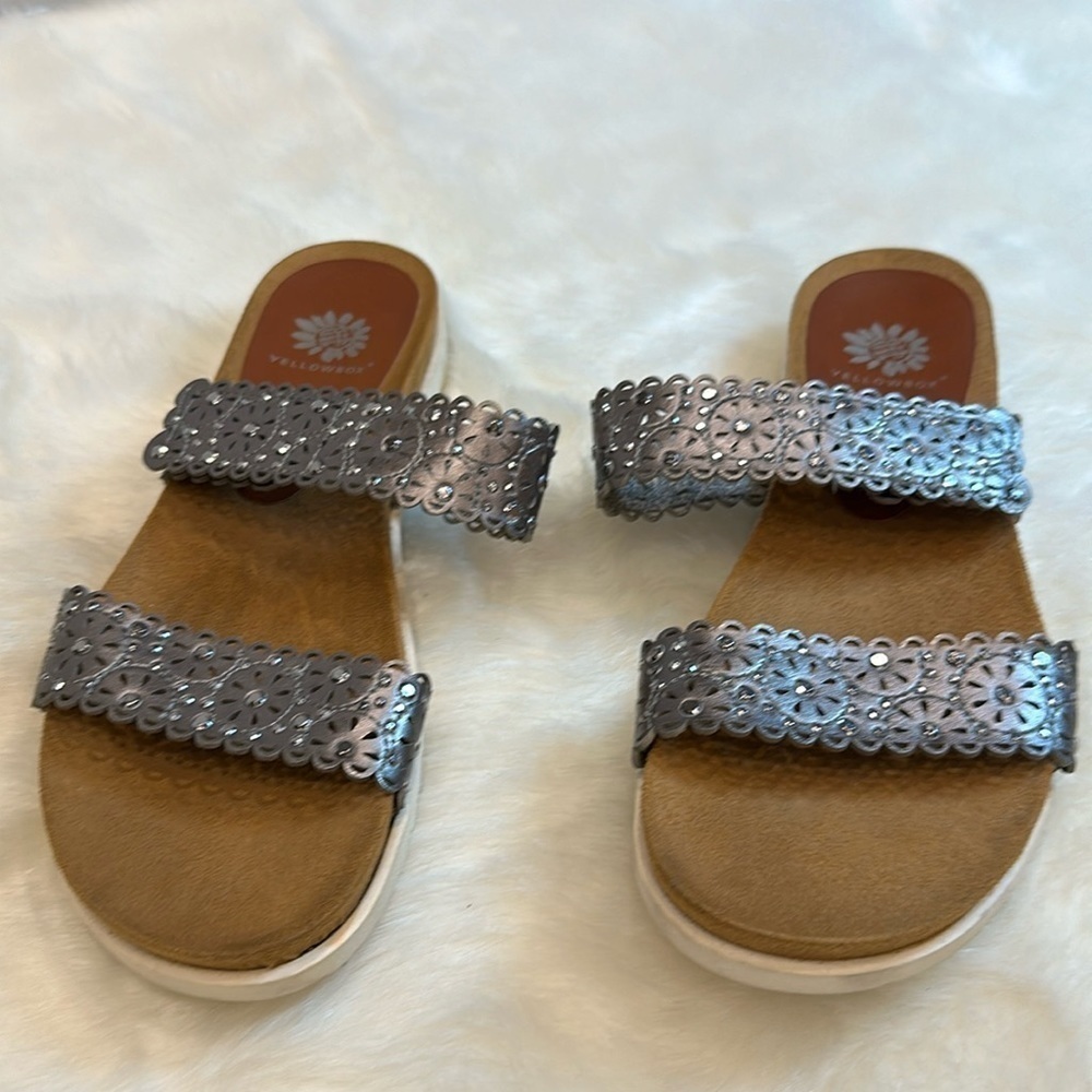 Yellow box gray with bling adjustable back strap size 9M